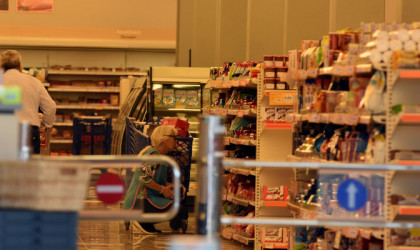 Σκρέκας: Ειδικά ταμπελάκια σε 2 εβδομάδες στα σούπερ μάρκετ σε προϊόντα με μειωμένες τιμές