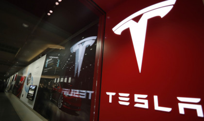 H Tesla είδε 200 δισ. δολάρια να προστίθενται στην κεφαλαιοποίησή της