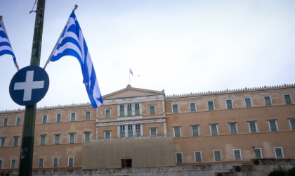 Πάει για θετική έκπληξη και το 2022 η οικονομία
