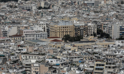 «Σεισμός» κρατήσεων για τα ελληνικά Airbnb 