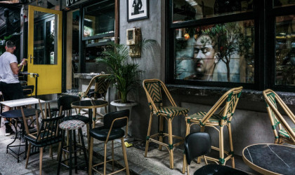 Ανοίγει αύριο η εστίαση – Πώς θα πηγαίνουμε σε καφέ και εστιατόρια