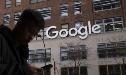 Πρώην εργαζόμενος της Google: Παραιτήθηκα για να μπορώ να μιλήσω για τους κινδύνους του AI