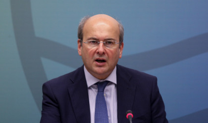 Χατζηδάκης: Νέα δικαιώματα, νέες δουλειές, αποτελεσματικοί έλεγχοι