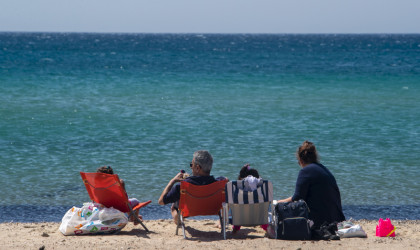 Έκτακτο δελτίο επιδείνωσης από την ΕΜΥ για τον καύσωνα -Έρχεται τριήμερο με θερμοκρασίες «φωτιά»