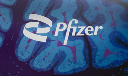 Η κομισιόν υπέγραψε νέα σύμβαση για 1,8 δισ. εμβόλια της Pfizer 