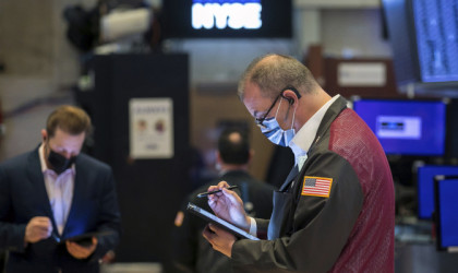 Έκλεισαν με πτώση όλοι οι δείκτες στη Wall Street