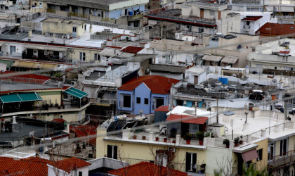 ΠΟΜΙΔΑ για ΕΝΦΙΑ: Ποιοι κερδίζουν και ποιοι χάνουν από τη μείωση