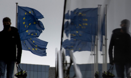 Η Κομισιόν θα προτείνει κυρώσεις σε βάρος τριών ρωσικών τραπεζών