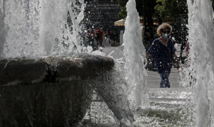 Πόσο βοηθά η μάσκα κατά του κορωνοϊού -Το ΕΚΠΑ εξηγεί