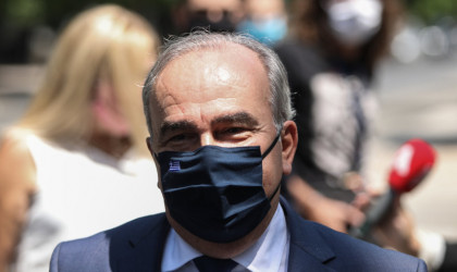 Παπαθανάσης: Συνεχίζουμε με συνέπεια τις μεταρρυθμίσεις