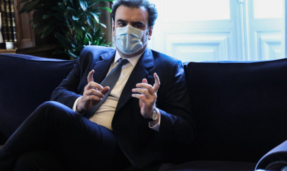 Politico: Η ελληνική κυβέρνηση επενδύει στο ψηφιακό κεφάλαιο