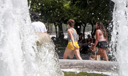 Καιρός: Έως το Σάββατο αναμένεται σταδιακή άνοδος της θερμοκρασίας -Πάνω από τους 30 βαθμούς