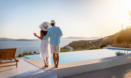 Berkshire Hathaway: Στα ύψη η ζήτηση για πολυτελείς κατοικίες στην Ελλάδα