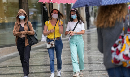Ο Μακρόν έπεισε τους Γάλλους να εμβολιαστούν -Πόσοι έκλεισαν ραντεβού