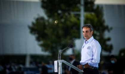 Μητσοτάκης σε εκπαιδευτικούς: «Σας παρακαλώ, εμβολιαστείτε!»