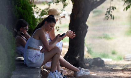 Τα πρόσφατα κύματα καύσωνα είναι πιθανόν να μειώσουν κατά 0,6% το παγκόσμιο ΑΕΠ για το 2023
