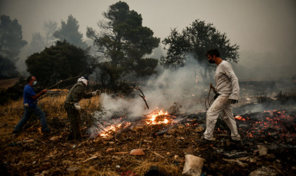 Συναγερμός στην Πυροσβεστική για νέα πυρκαγιά στα Βίλια