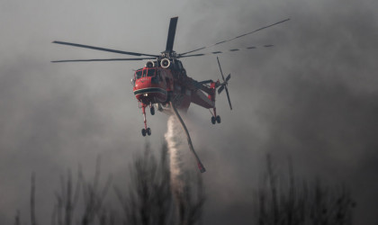 Φωτιές στην Ελλάδα: Βοήθεια από την Κύπρο -Με πτητικά μέσα, οχήματα και 20 πυροσβέστες 
