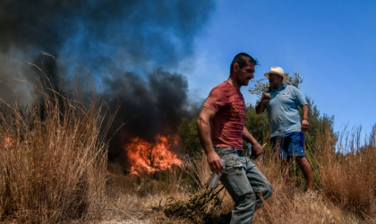 Φωτιές σε Κερατέα και Βίλια -Συναγερμός στην Πυροσβεστική