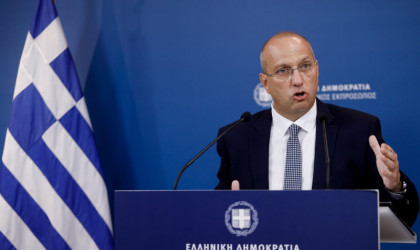 Οικονόμου: Κανονικά, σε αναστολή από 1η Σεπτεμβρίου οι ανεμβολίαστοι υγειονομικοί
