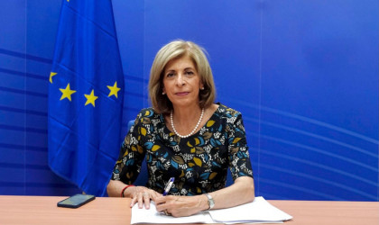 ΕΕ: Υπεγράφη η σύμβαση με τη Novavax για ως και 200 εκατ. δόσεις εμβολίων