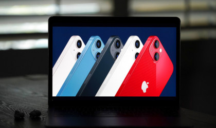 Η παγκόσμια αγορά Smartphone συρρικνώνεται αλλά η Apple αυξάνει το μερίδιο της
