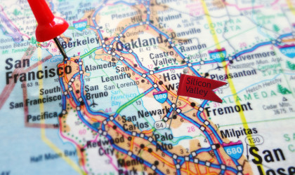 «Γέφυρες» με τη Silicon Valley