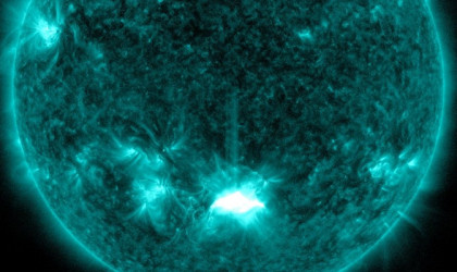 NASA: Ο Ήλιος εκτόξευσε μια ισχυρή ηλιακή έκλαμψη που θα φθάσει σύντομα στη Γη