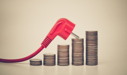 Συμβουλές της ΡΑΑΕΥ για την αποφυγή πρόσθετων χρεώσεων στους λογαριασμούς ρεύματος