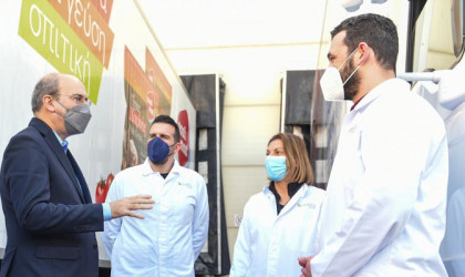 Χατζηδάκης: Ξεκίνησαν τα προγράμματα που θα δημιουργήσουν φέτος 86.000 νέες δουλειές μέσω ΟΑΕΔ