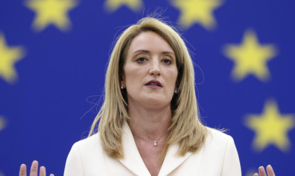 Η Ρομπέρτα Μετσόλα εξελέγη νέα πρόεδρος του Ευρωπαϊκού Κοινοβουλίου με 458 ψήφους