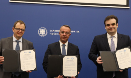 Στα 125 εκατ. ευρώ θα ανέλθει η χρηματοδότηση της Ελλάδας από την ΕΤΕπ για επενδύσεις ψηφιοποίησης του δημόσιου τομέα