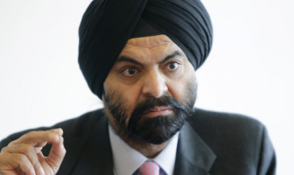 Τον πρώην CEO της Mastercard πρότεινε για επικεφαλής της Παγκόσμιας Τράπεζας ο Μπάιντεν