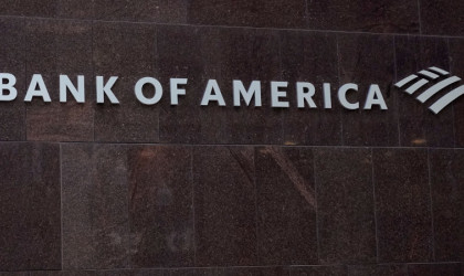 ΗΠΑ: Μεταφέρουν τα χρήματα τους στις μεγάλες τράπεζες οι Αμερικανοί