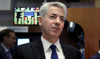 Ο Άκμαν προειδοποιεί για φυγή καταθέσεων απο τις τράπεζες μετά την αύξηση των επιτοκίων απο την FED
