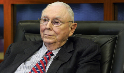 Ο δισεκατομμυριούχος Charlie Munger αποκαλύπτει γιατί η Berkshire Hathaway «κάθεται» σε 88 δισεκατομμύρια δολάρια
