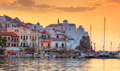 Η Σκόπελος «πρωταγωνίστησε» στη βρετανική τηλεόραση