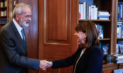 Αύριο στις 16:00 ορκίζεται πρωθυπουργός ο Σαρμάς -Ποιοι θα μπουν υπουργοί στην υπηρεσιακή κυβέρνηση
