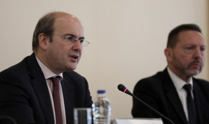 Κ. Χατζηδάκης - Γ. Στουρνάρας: Συναντίληψη και αισιοδοξία για την οικονομική πολιτική