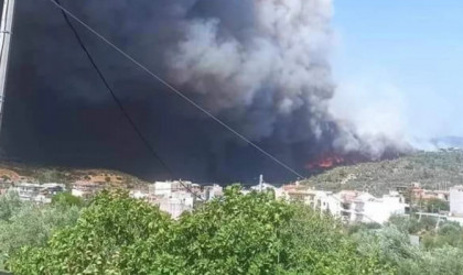 Φωτιά στους πρόποδες της Πάρνηθας: Εκκενώνεται η Χασιά, κοντά στη Μονή Κλειστών οι φλόγες