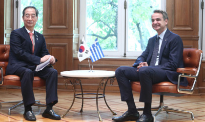  Η προοπτική ενίσχυσης της οικονομικής συνεργασίας στο επίκεντρο της συνάντησης Μητσοτάκη με τον πρωθυπουργό της Ν. Κορέας