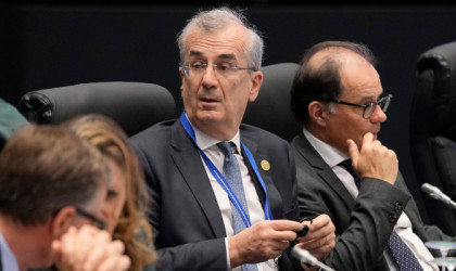 Βιλερουά (ΕΚΤ): «Απολύτως δικαιολογημένη η παύση της αύξησης των επιτοκίων»