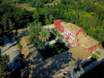 Antico Rosso, το κτήμα στην Κέρκυρα με το μοναστηριακό κτίριο που πωλείται για 8 εκατ. ευρώ