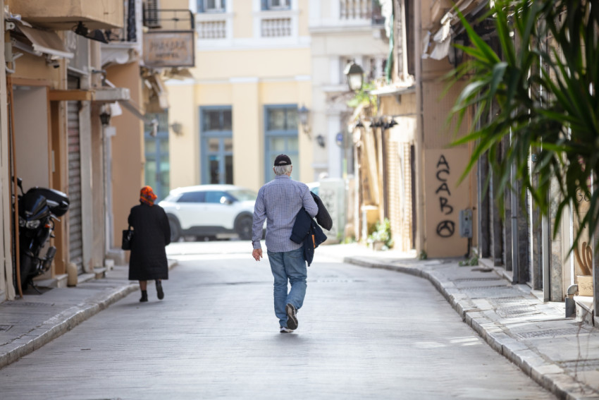 Δρόμος της Πλάκας στο κέντρο της Αθήνας/Φωτογραφία: Shutterstock