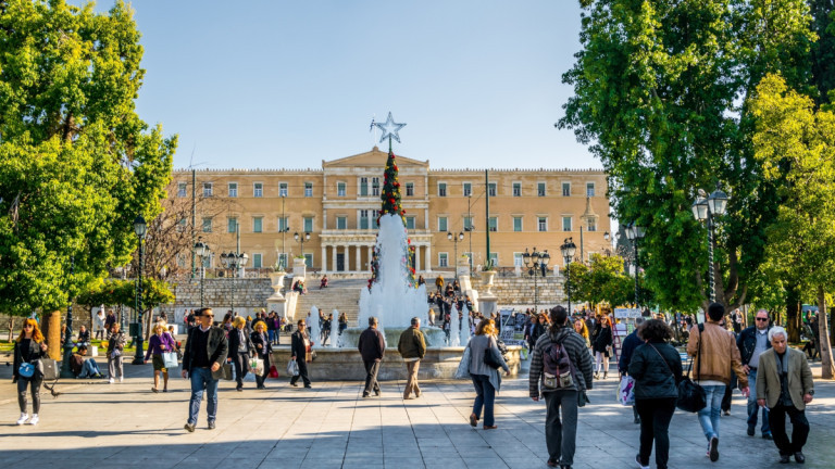 Η πλατεία Συντάγματος στο κέντρο της Αθήνας / Φωτογραφία: Shutterstock