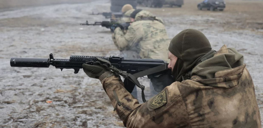 Ρώσοι στρατιώτες στο Ντονέτσκ της Ουκρανίας / Φωτογραφία αρχείου: AP Photo/Alexei Alexandrov