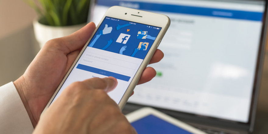 Το λάθος που έφερε το «μπλακ άουτ» στο Facebook
