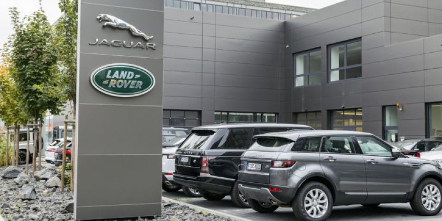  Η Jaguar Land Rover σταματά τις παραδόσεις στη Ρωσία