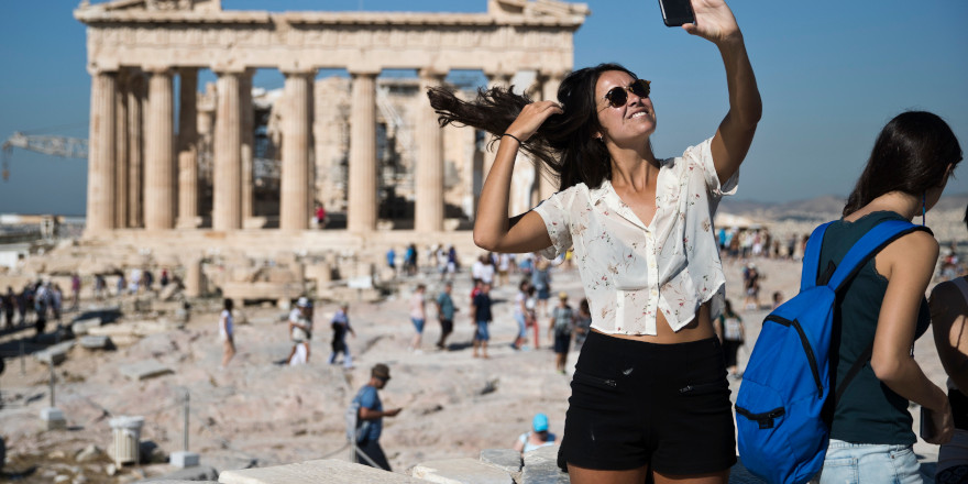 Τι πρέπει να προσέχουν όσοι αγοράζουν τουριστικές υπηρεσίες και προϊόντα από το διαδίκτυο