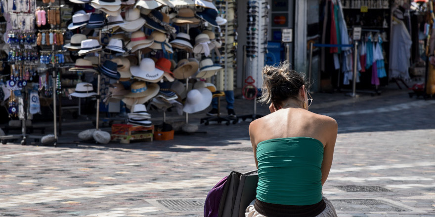 Ανοικτά όλες τις Κυριακές τα μαγαζιά στο ιστορικό κέντρο
